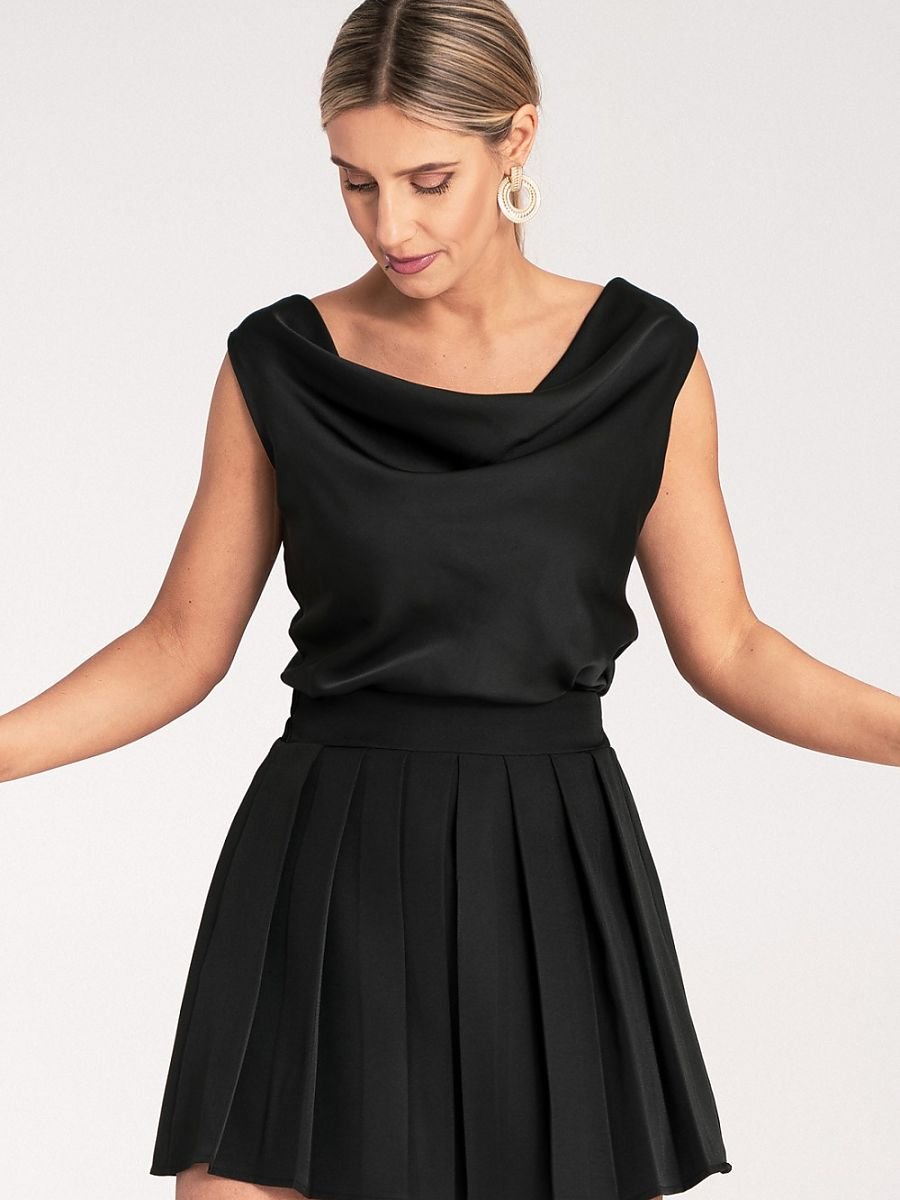 Short skirt model 214841 Figl
