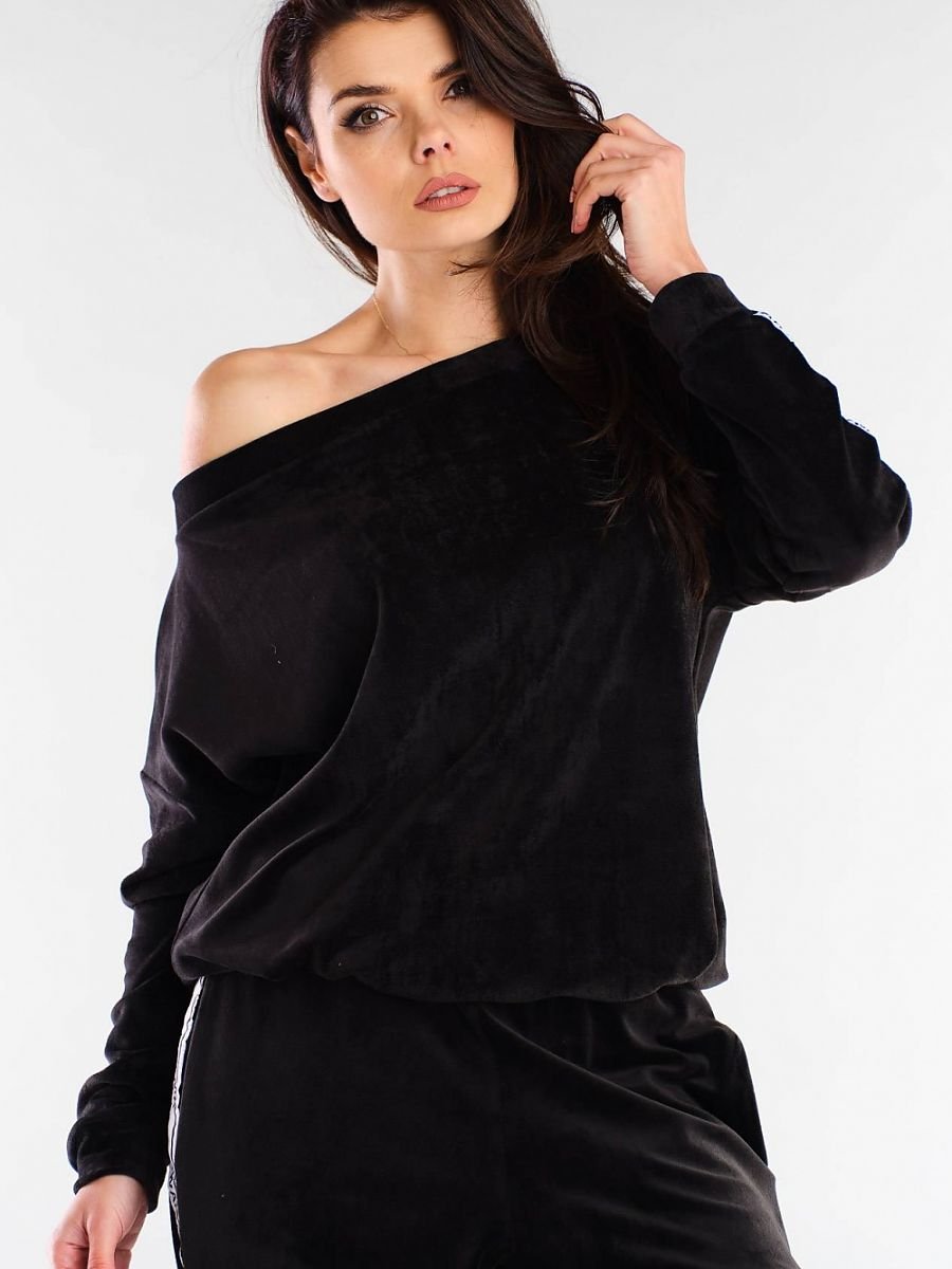 Sweatshirt model 154809 awama