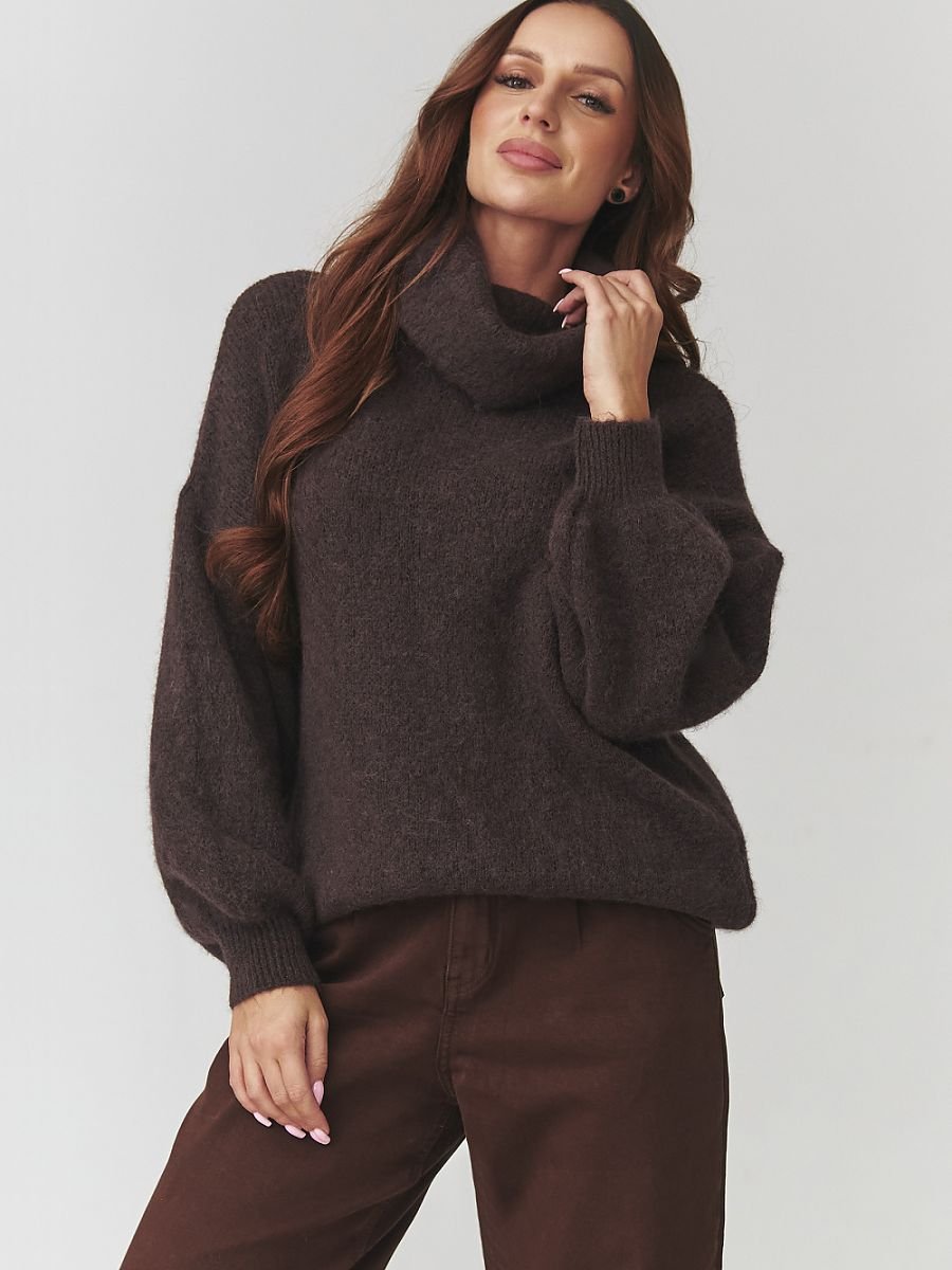 Turtleneck model 220794 Makadamia