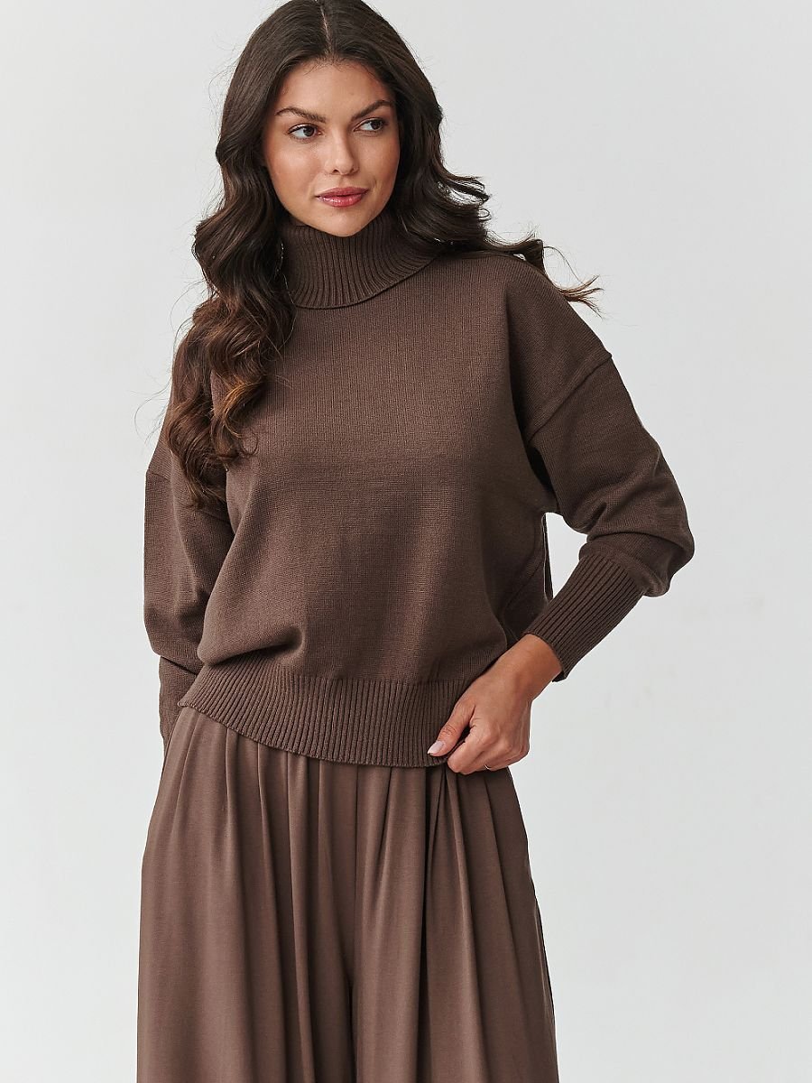 Turtleneck model 217394 Makadamia