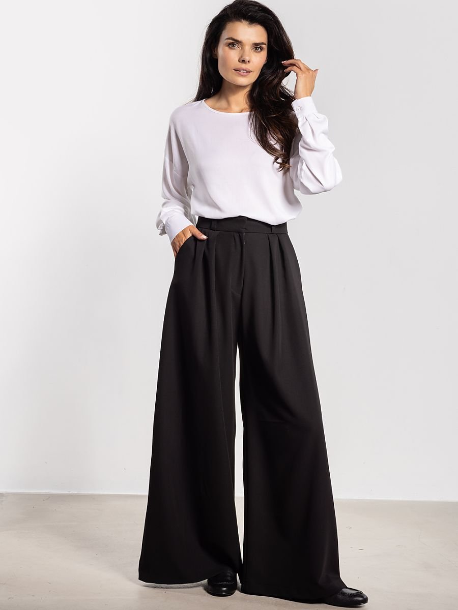 Women trousers model 218989 awama