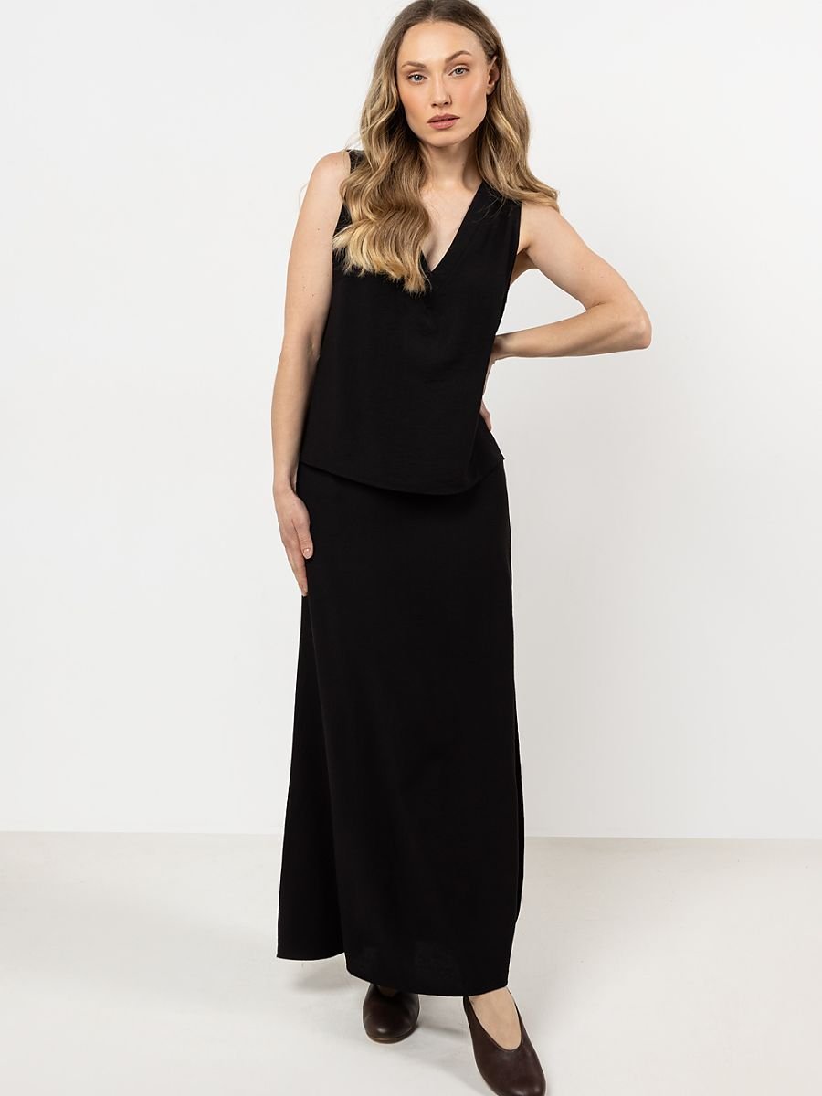 Long skirt model 212209 awama