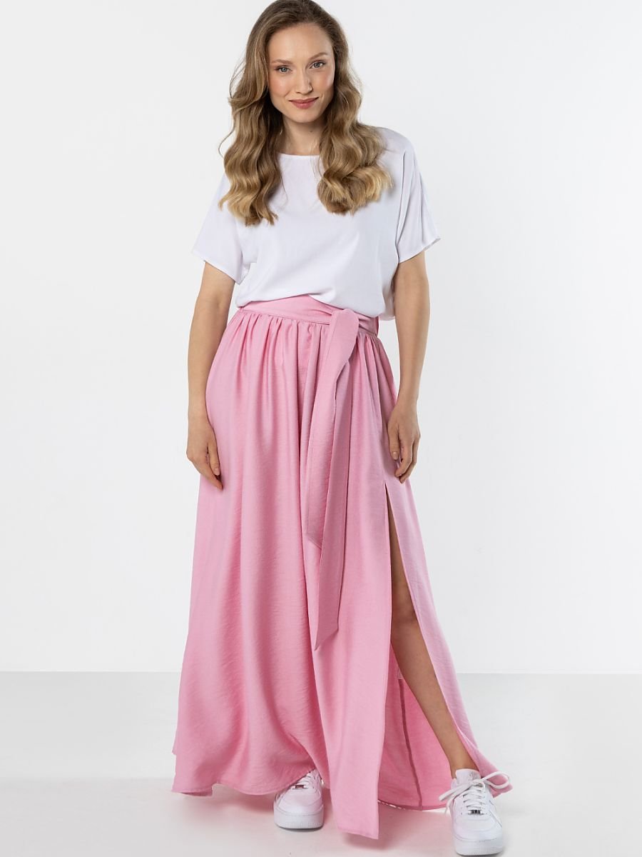 Long skirt model 225332 awama