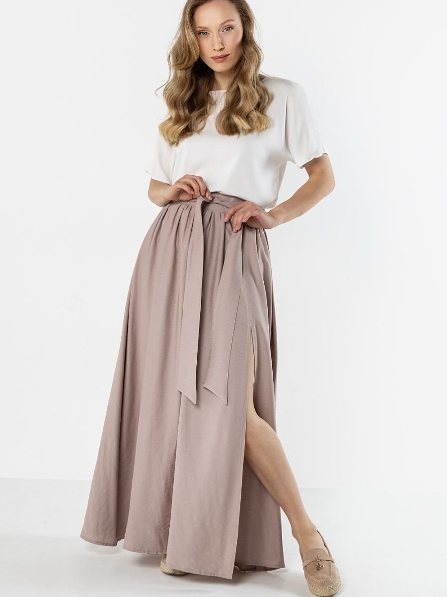 Long skirt model 225333 awama