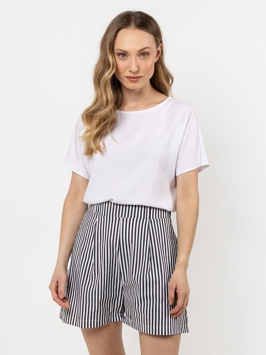 Shorts model 212202 awama