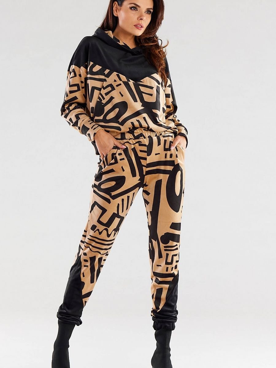 Women trousers model 176867 awama