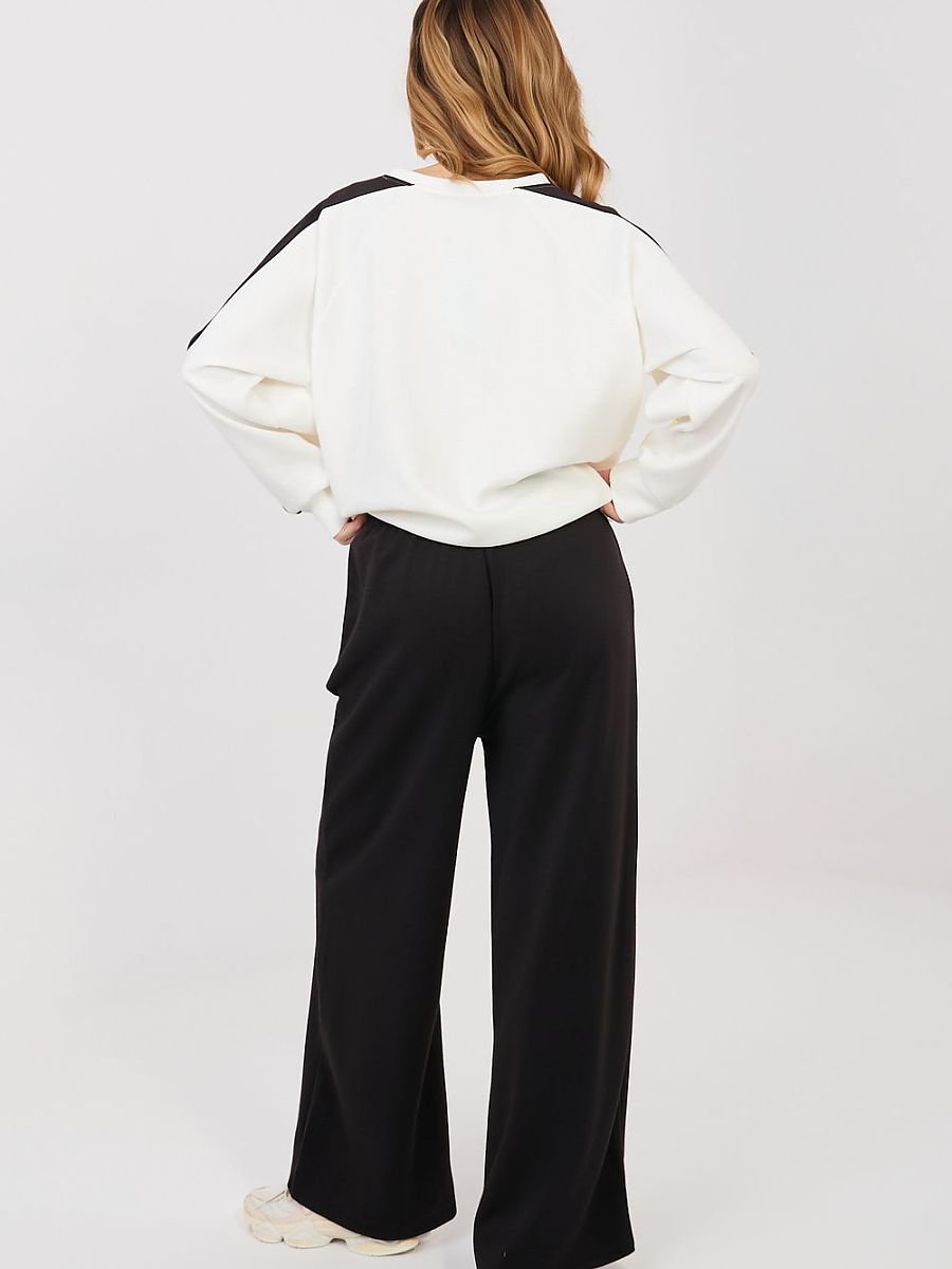 Set model 232202 Rue Paris