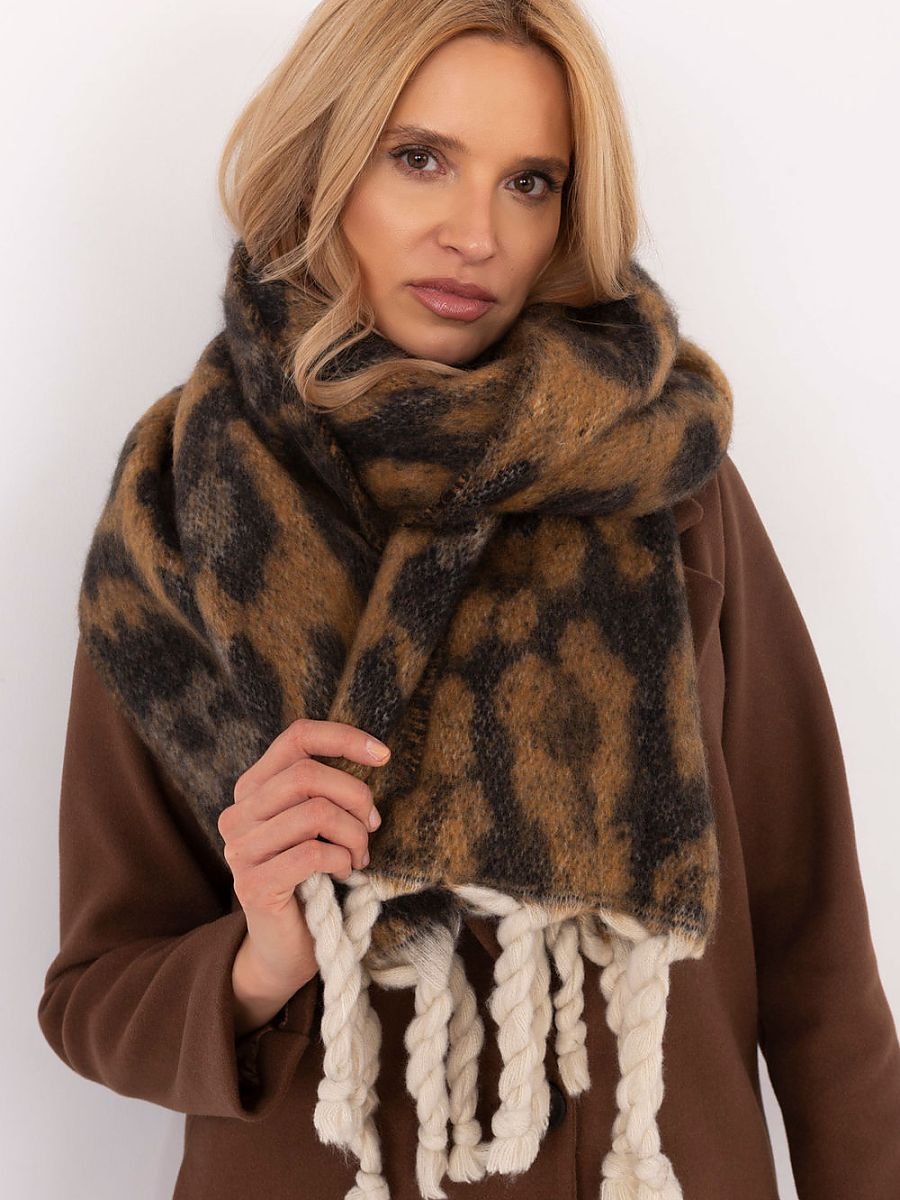 Shawl model 205961 AT