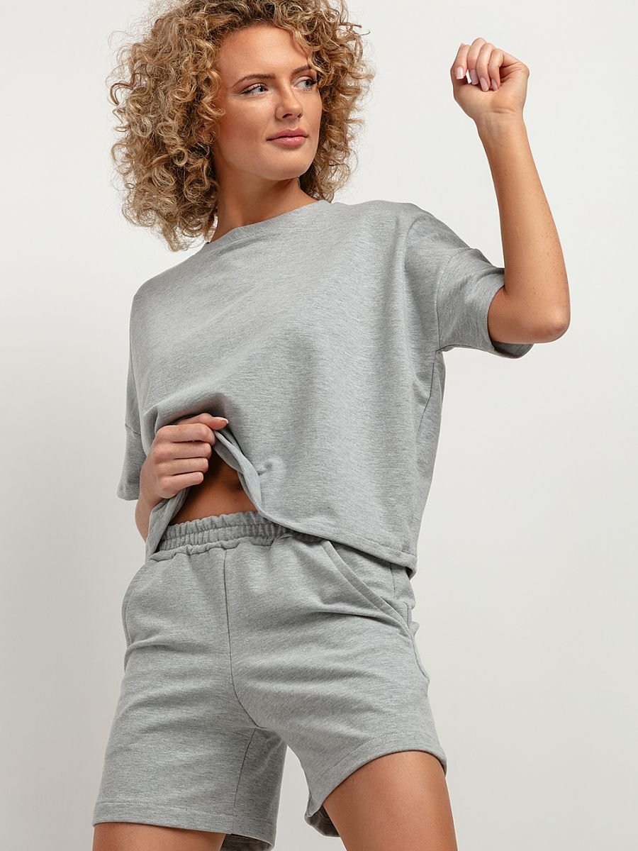 Shorts model 183185 Tessita