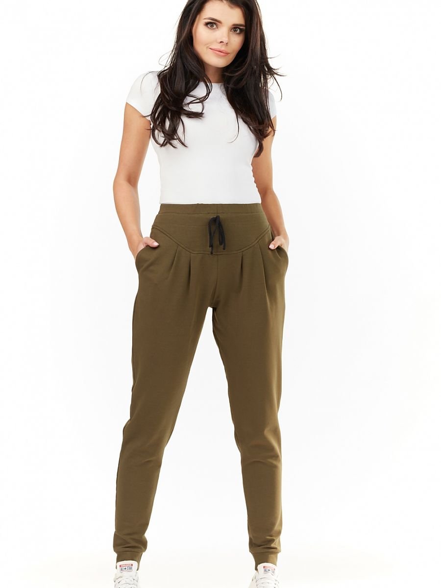 Tracksuit trousers model 109901 Infinite You