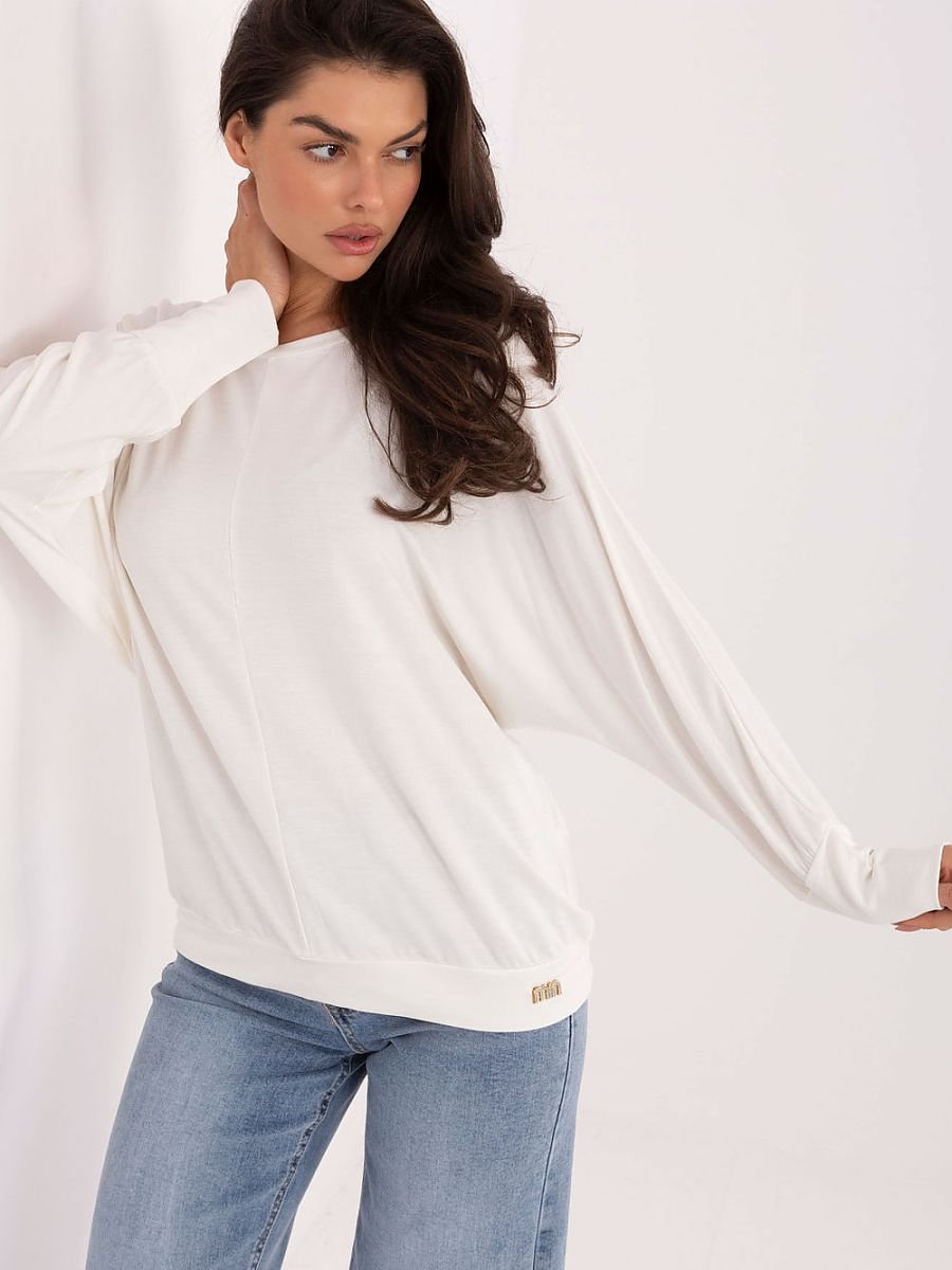 Blouse model 222424 Relevance