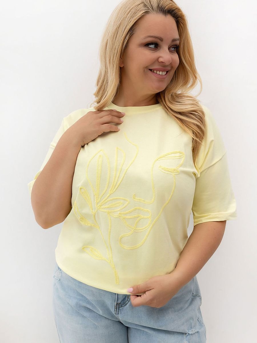 Plus size T-shirt model 230452 Relevance