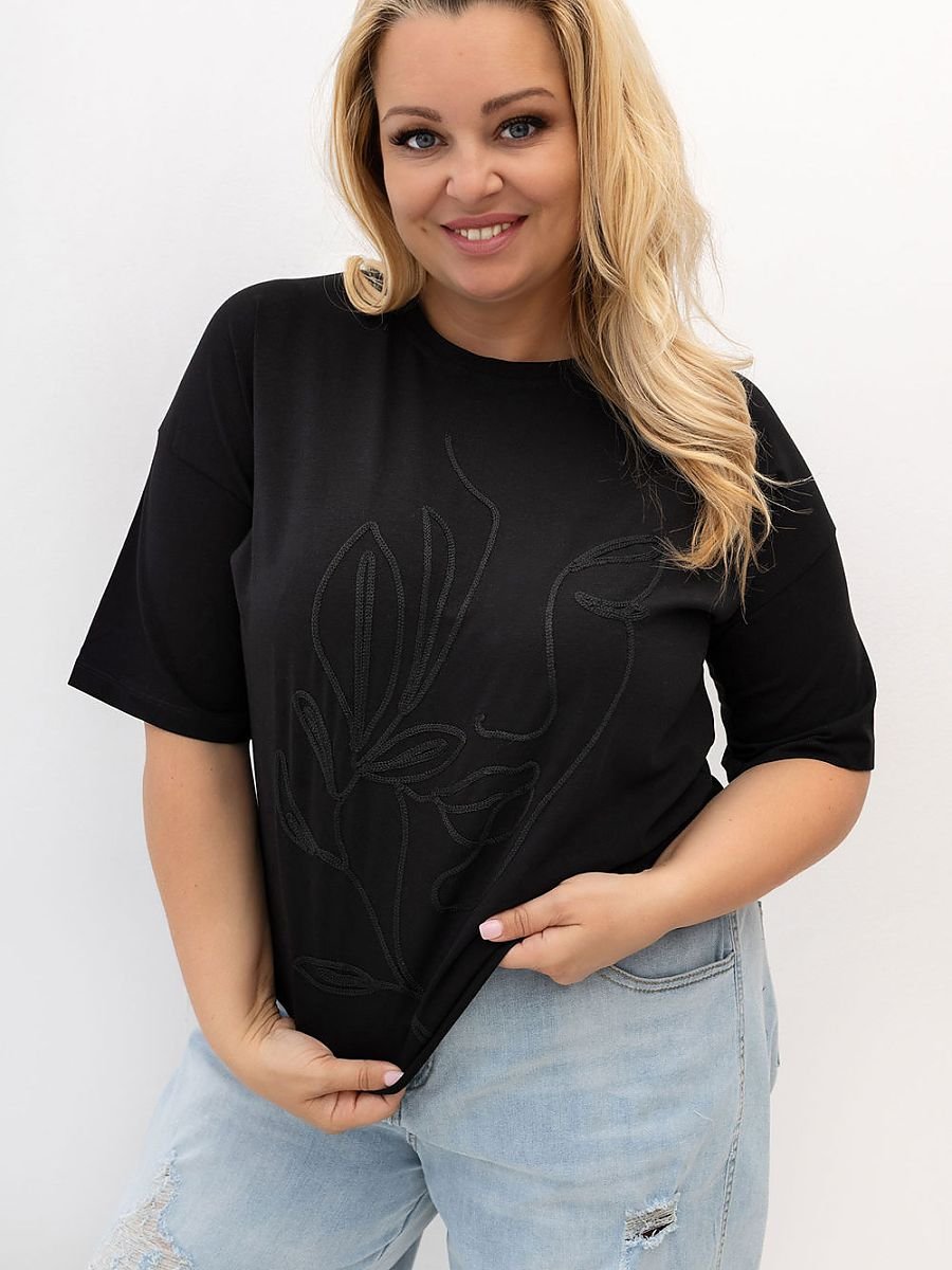 Plus size T-shirt model 230453 Relevance