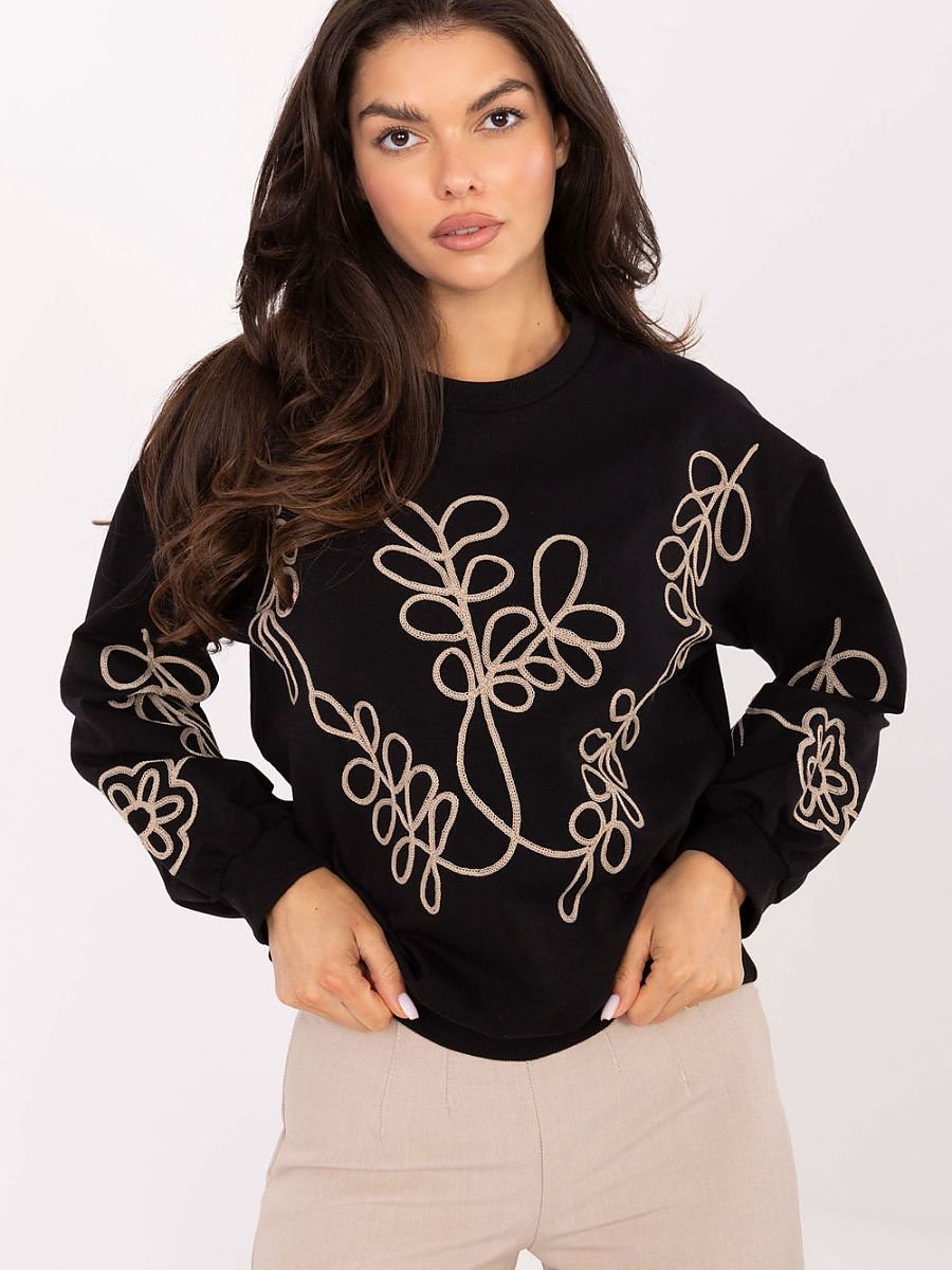 Sweatshirt model 218383 Relevance