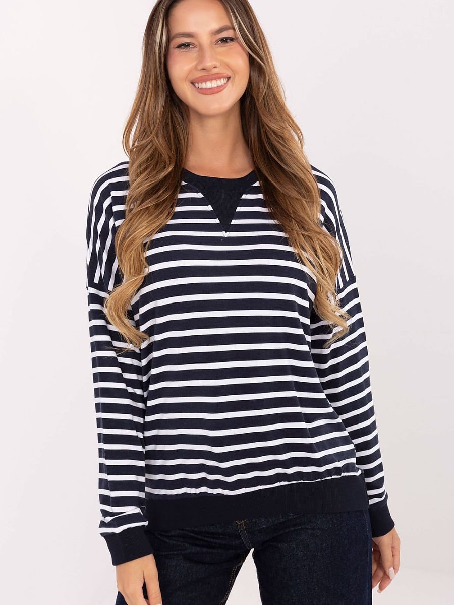 Blouse model 218831 Relevance