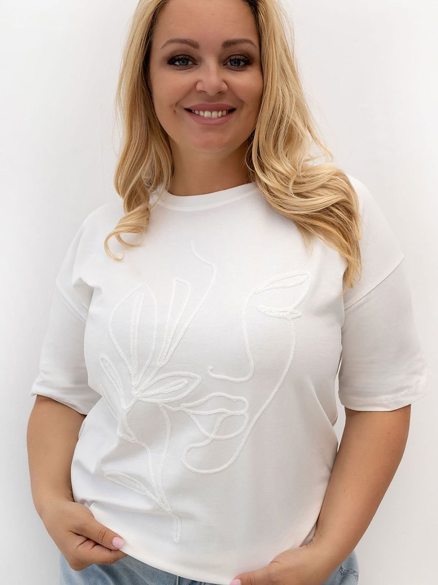 Plus size T-shirt model 230455 Relevance