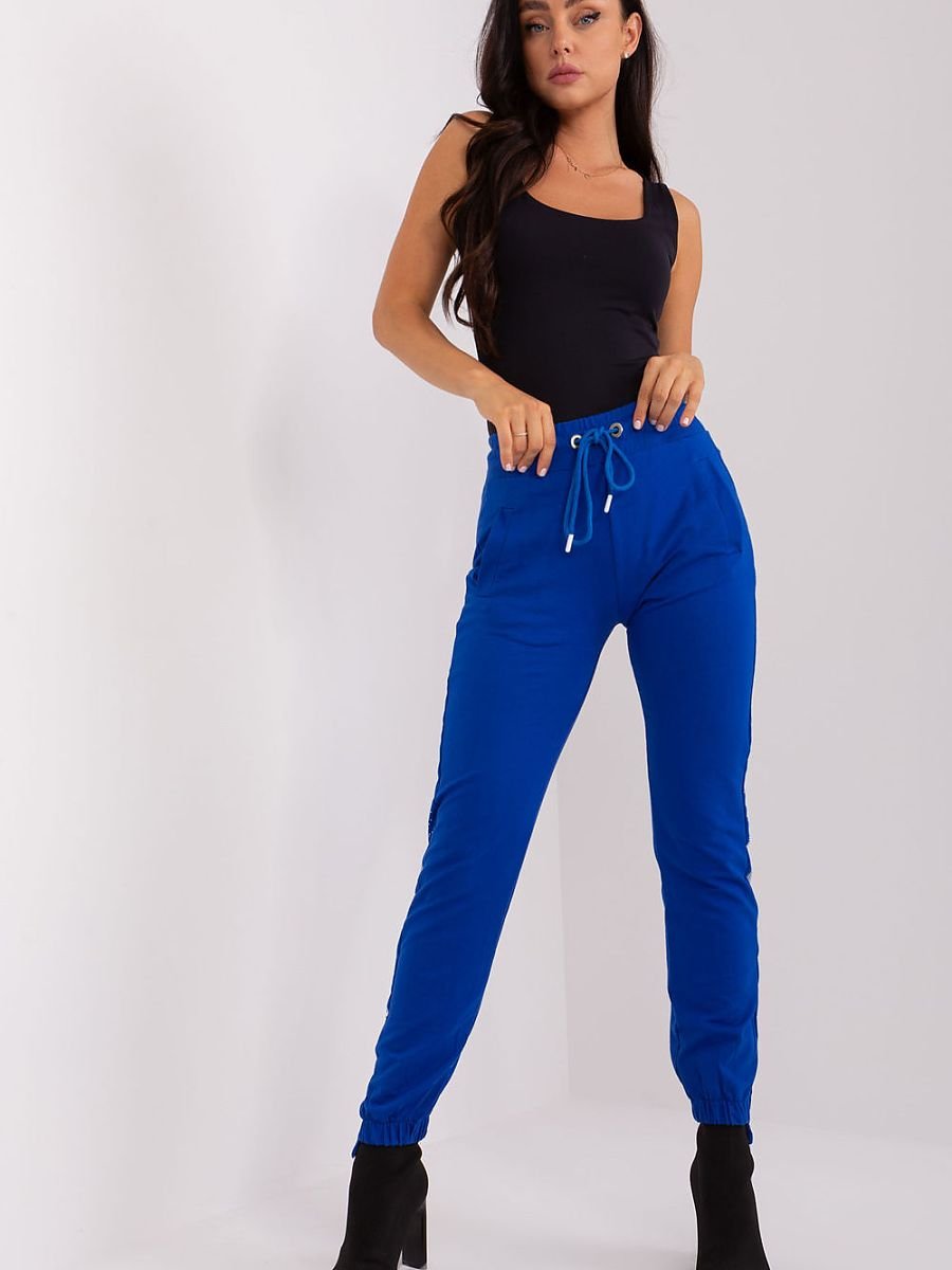 Tracksuit trousers model 211742 Relevance