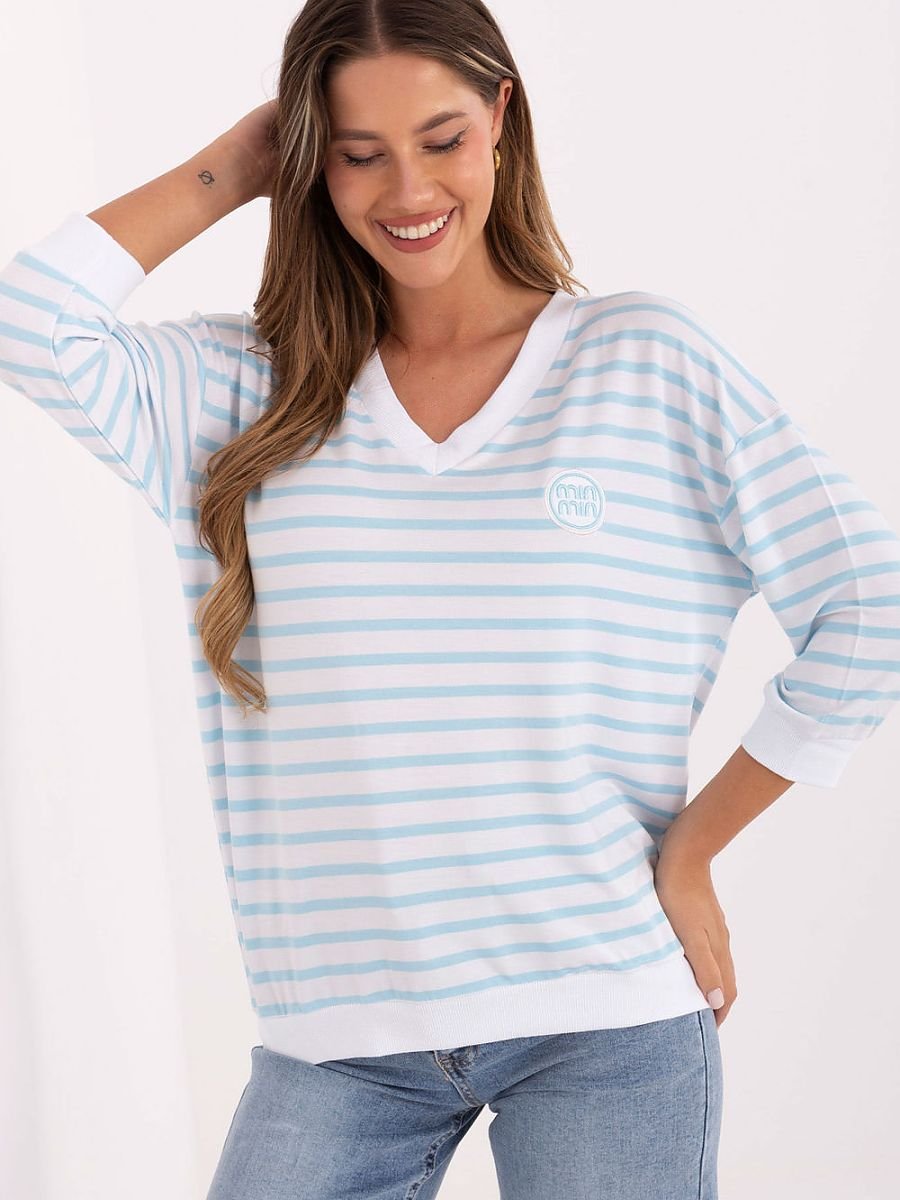 Blouse model 218842 Relevance