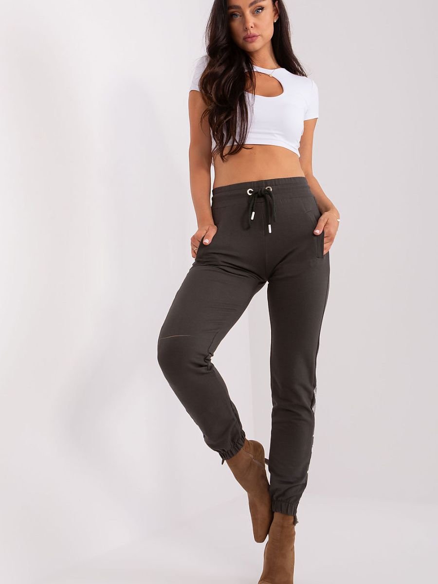 Tracksuit trousers model 211743 Relevance
