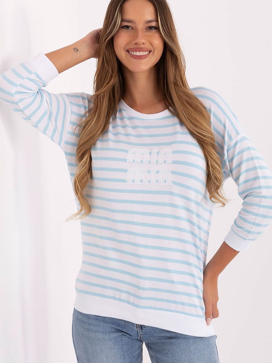 Blouse model 217309 Relevance