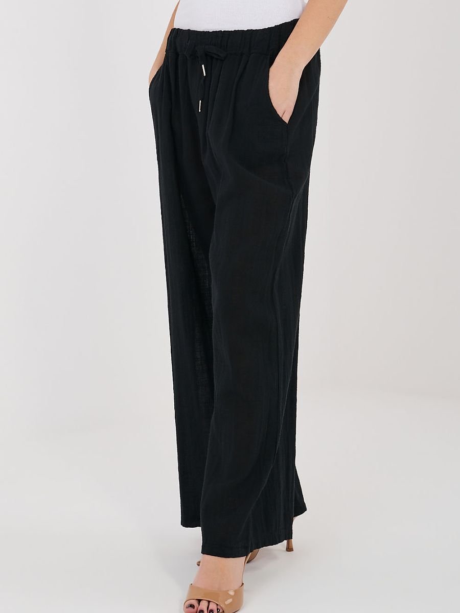 Women trousers model 225495 Italy Moda