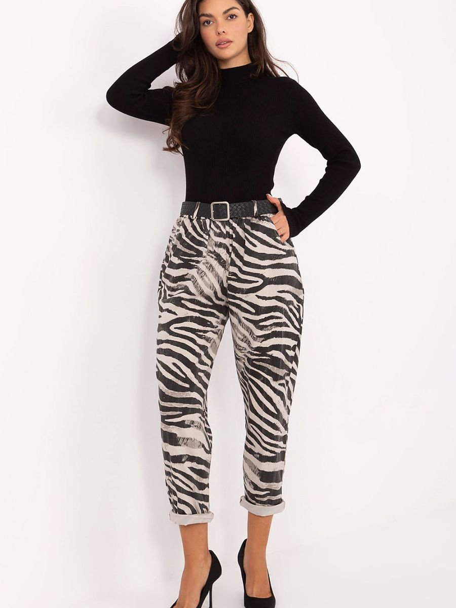 Women trousers model 218442 Italy Moda