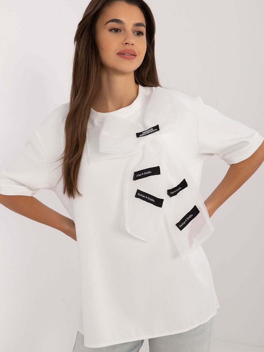 Blouse model 216211 Lakerta