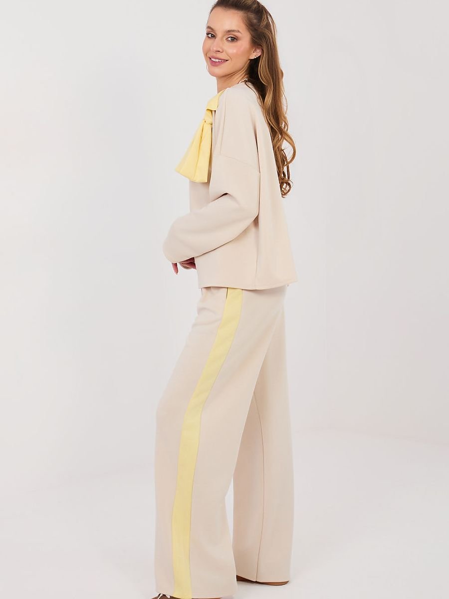 Set model 224800 Rue Paris