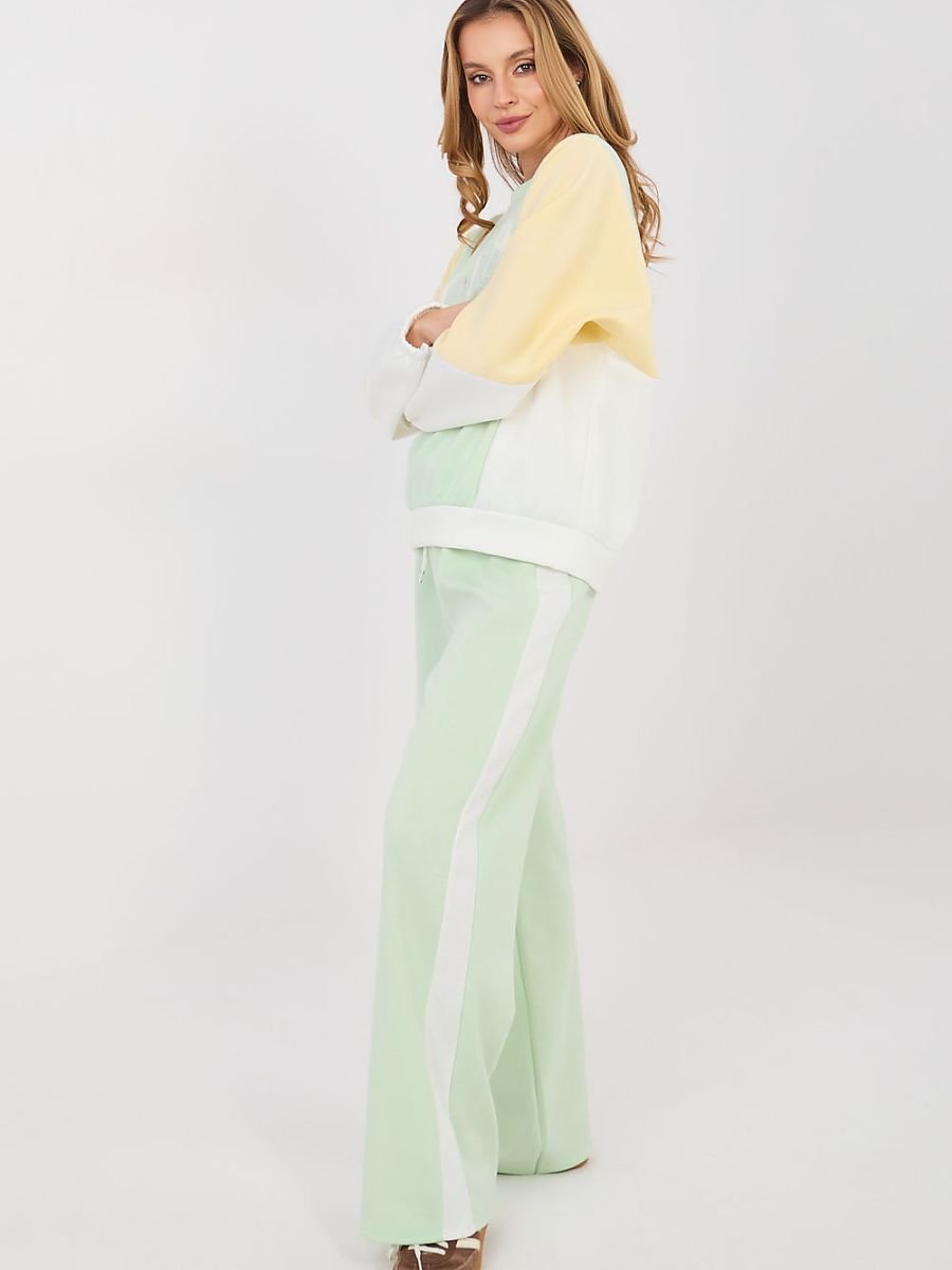 Set model 224785 Rue Paris