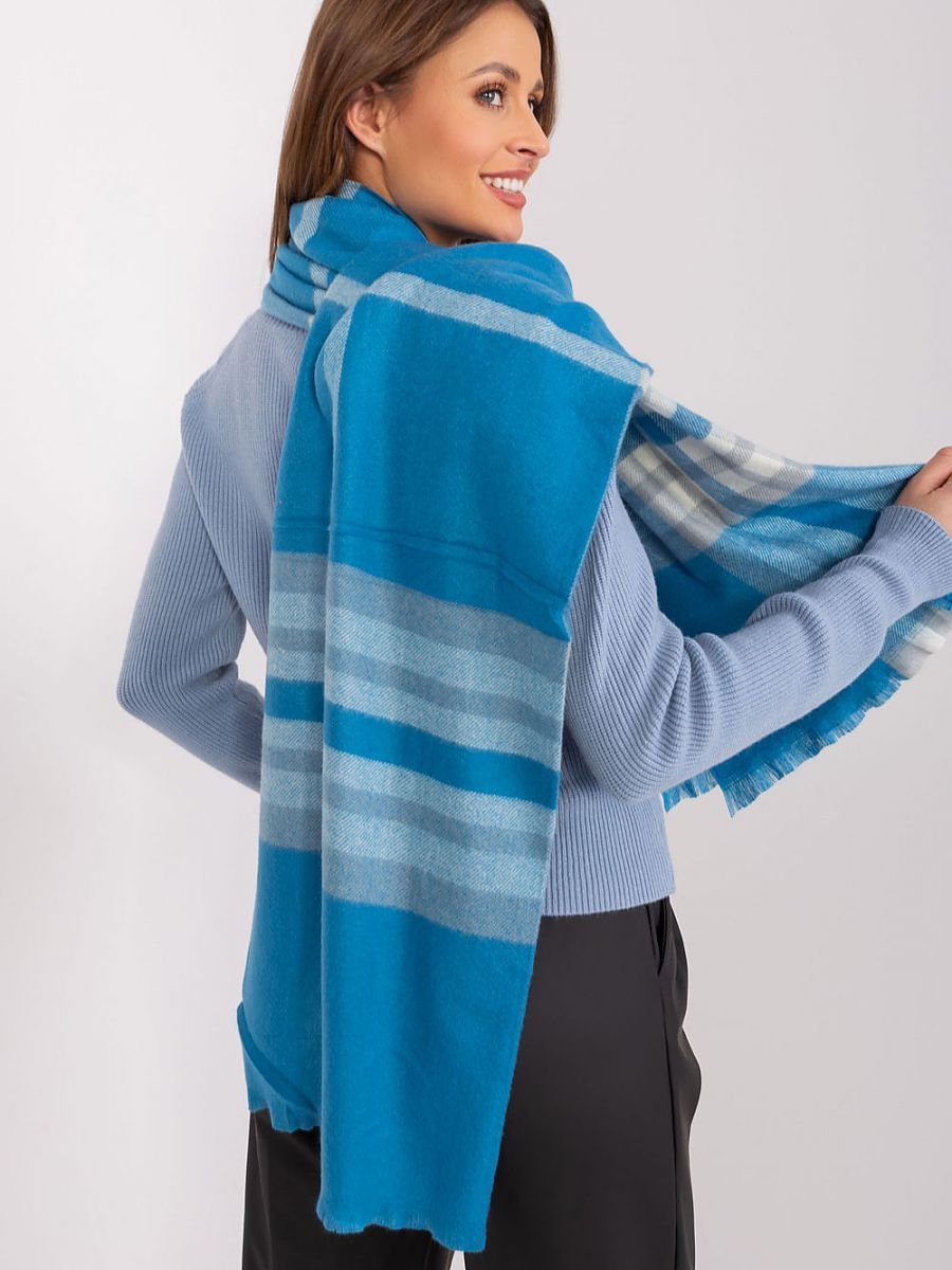 Shawl model 190569 AT — изображение 3