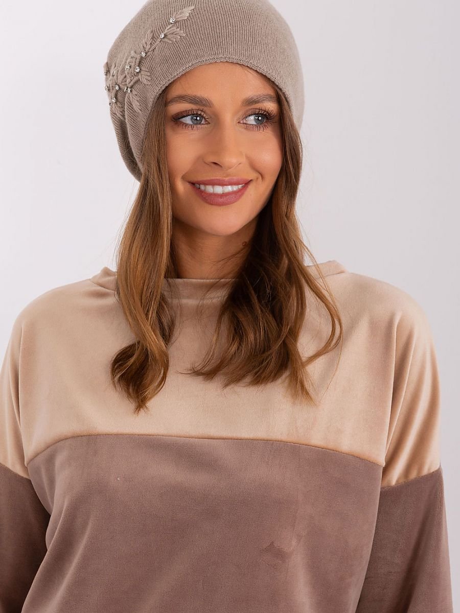 Cap model 189924 AT