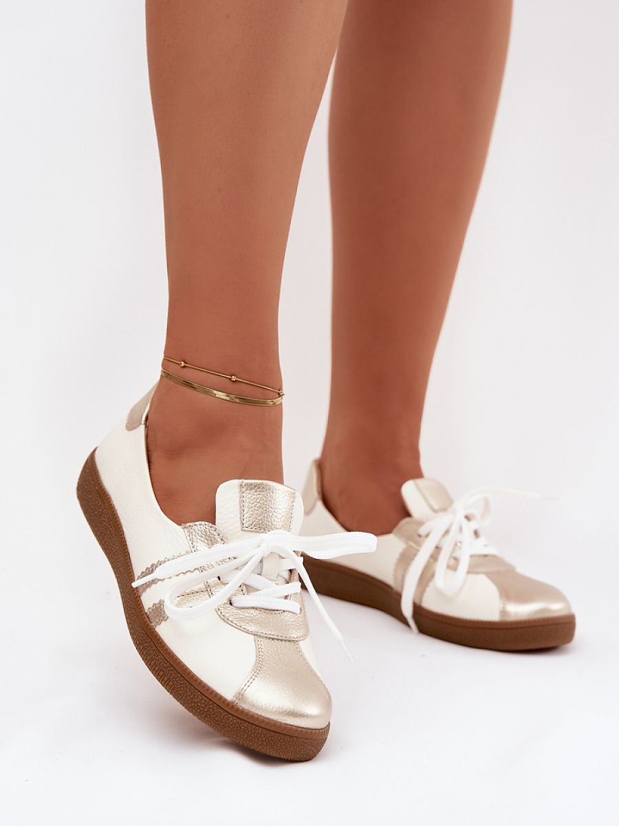 Barefoot model 223857 Step in style