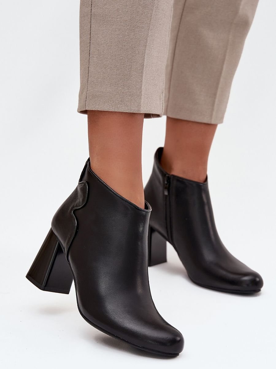 Heel boots model 222725 Step in style