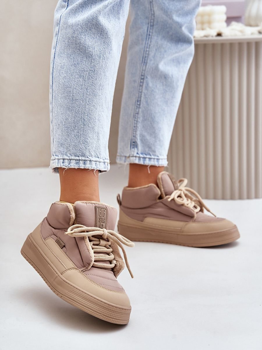 Sport Shoes model 202232 Step in style