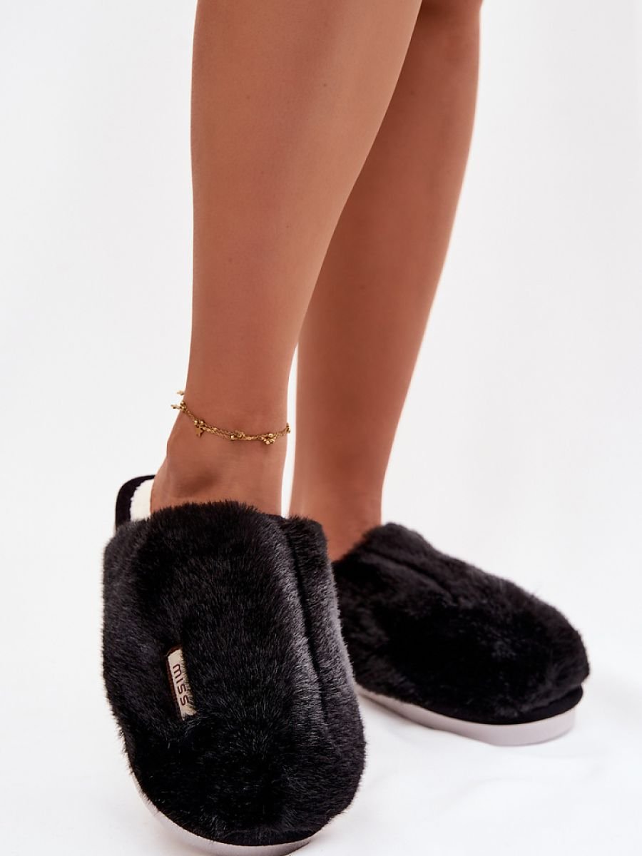 Slippers model 222286 Step in style
