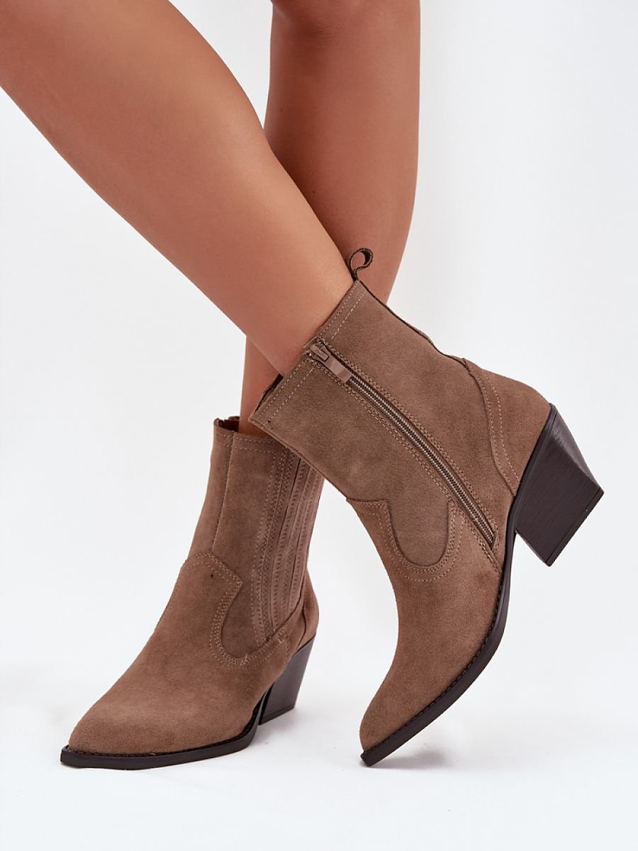 Heel boots model 222510 Step in style