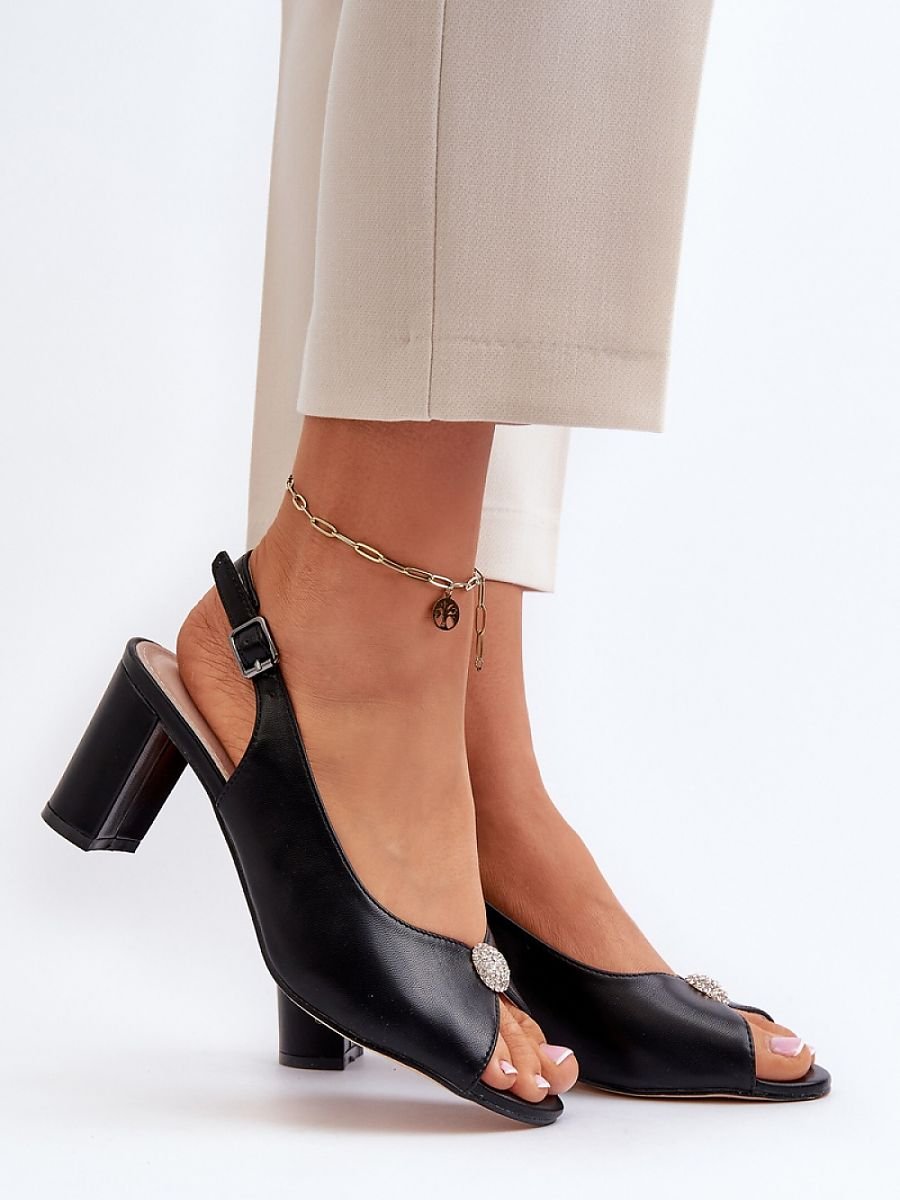 Sandals model 194971 Step in style
