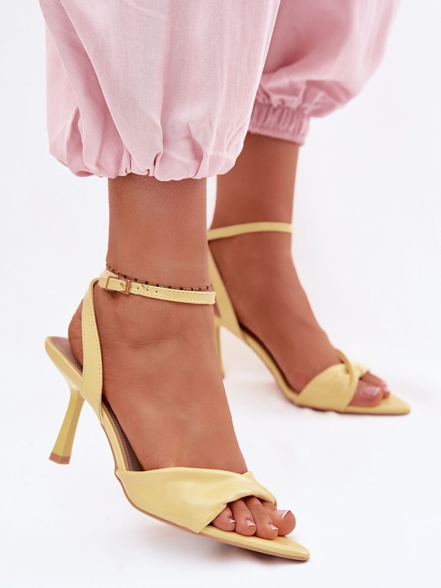 Heel sandals model 226516 Step in style