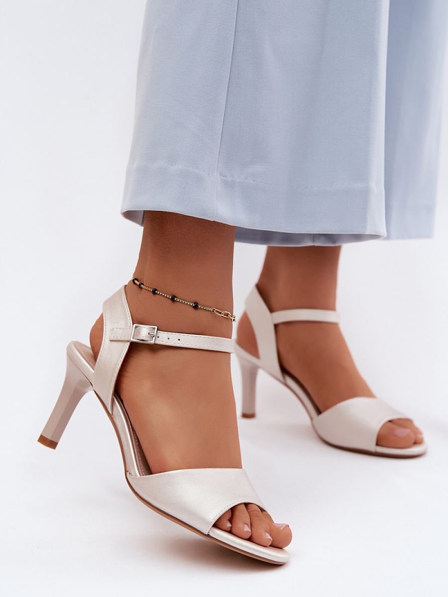 Heel sandals model 228107 Step in style