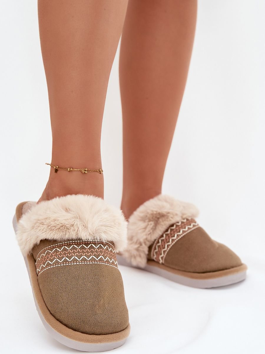 Slippers model 221486 Step in style