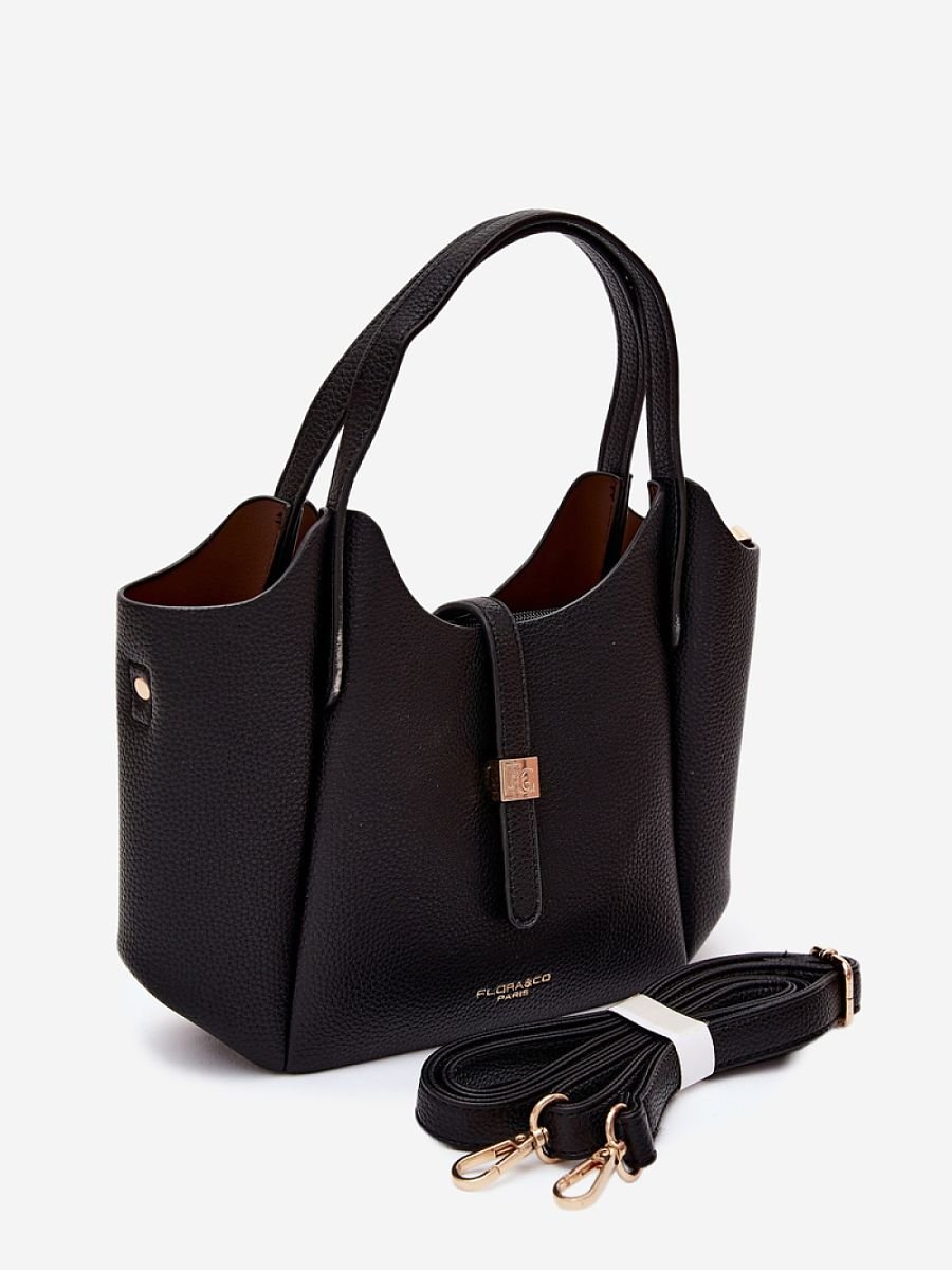 Everyday handbag model 230337 Step in style