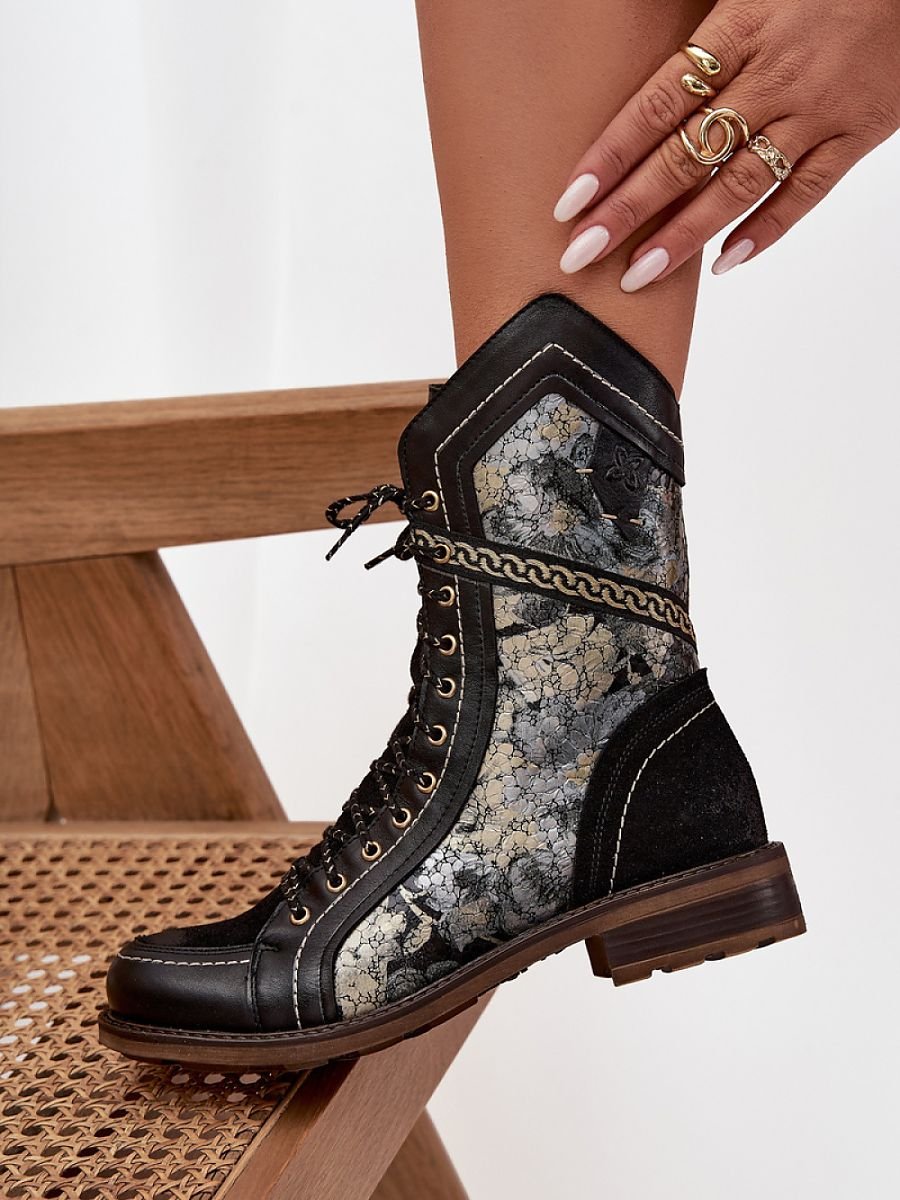Boots model 222951 Step in style