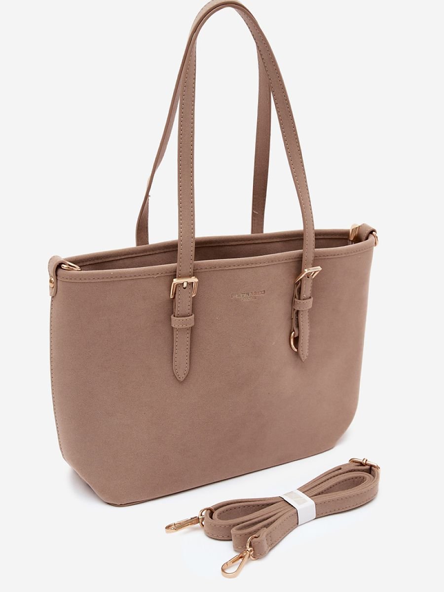 Everyday handbag model 230356 Step in style