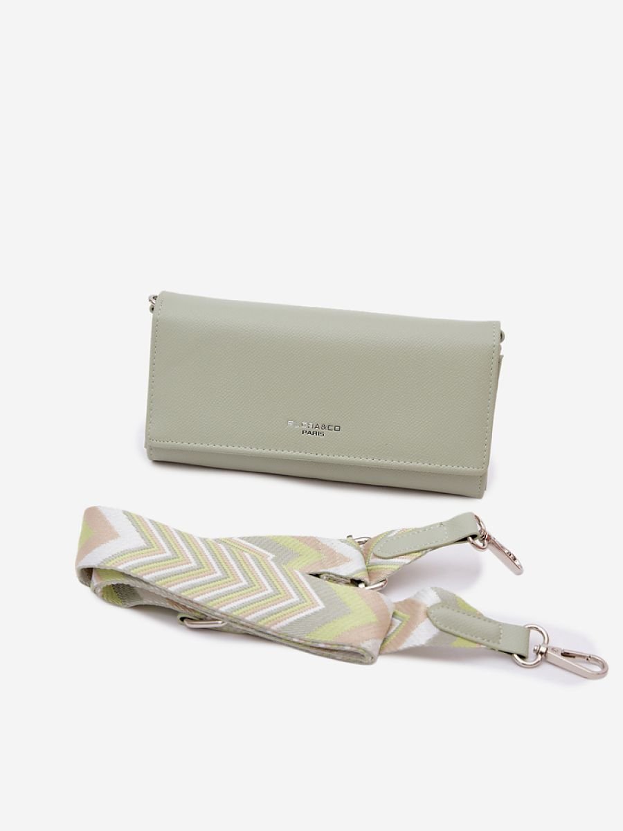 Everyday handbag model 230550 Step in style