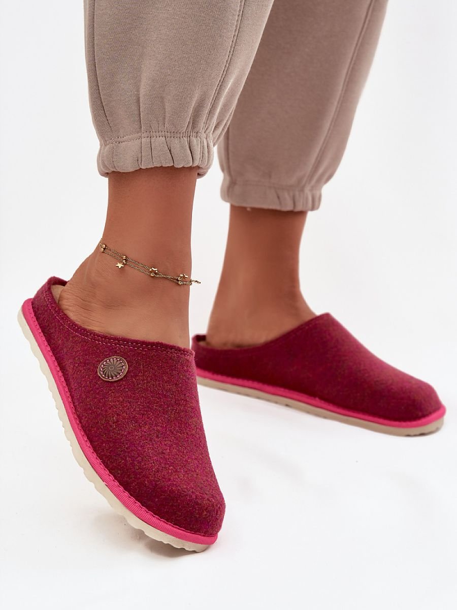 Slippers model 222294 Step in style