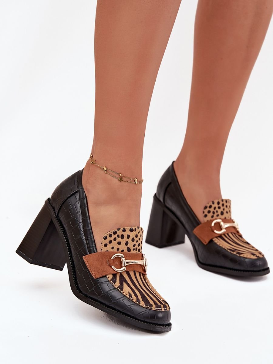 Heeled low shoes model 217843 Step in style
