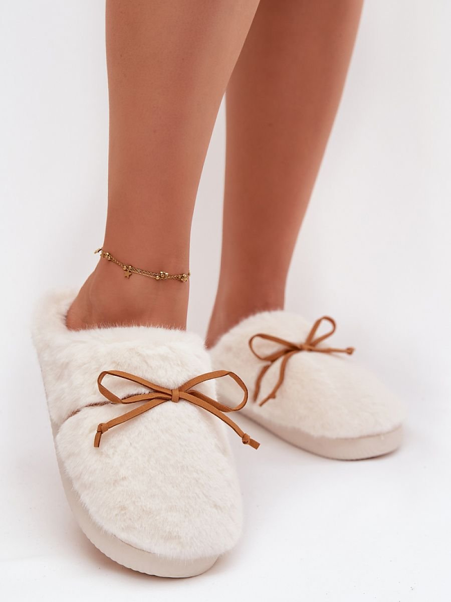 Slippers model 221509 Step in style
