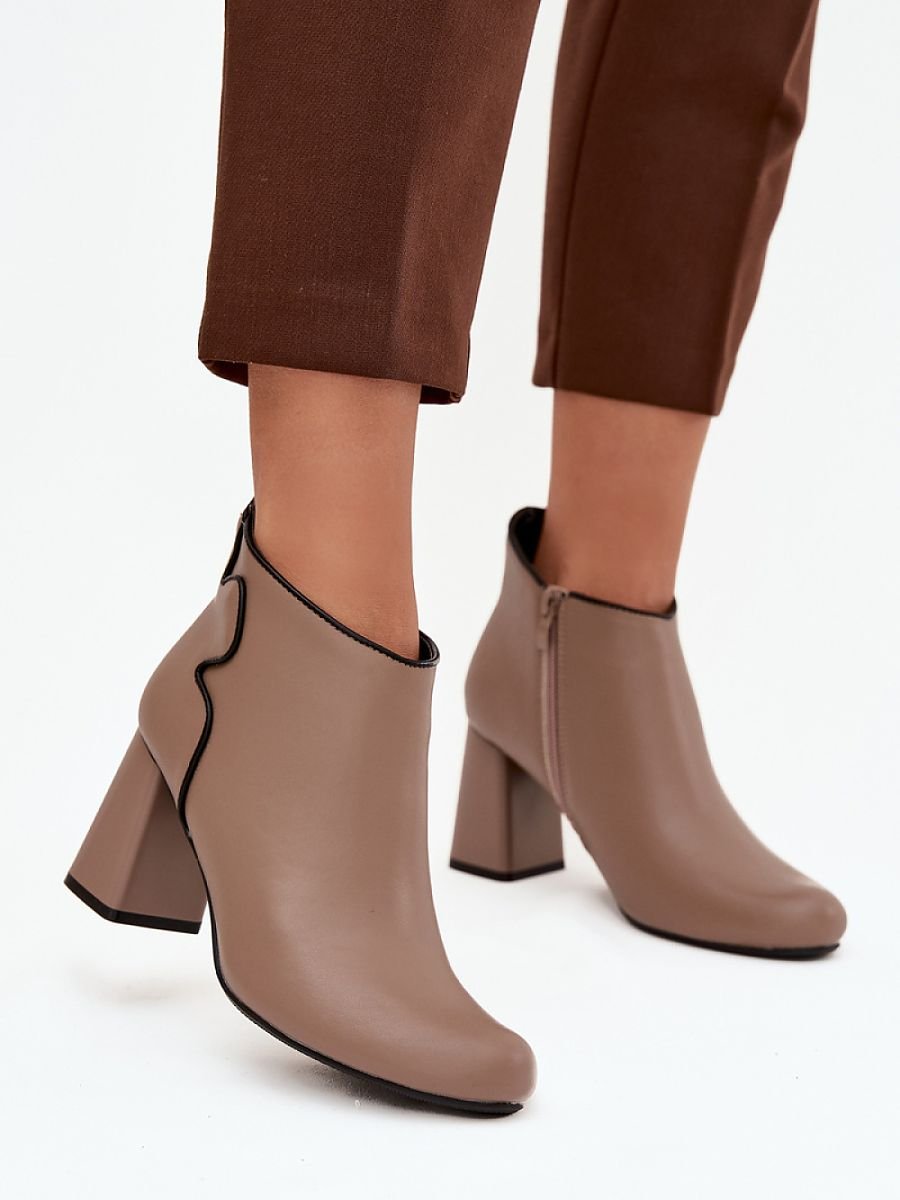 Heel boots model 222520 Step in style