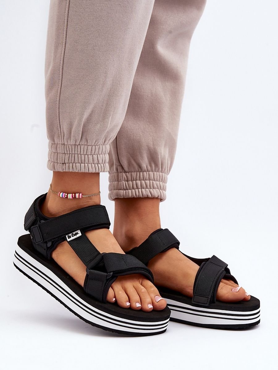Sandals model 193953 Step in style