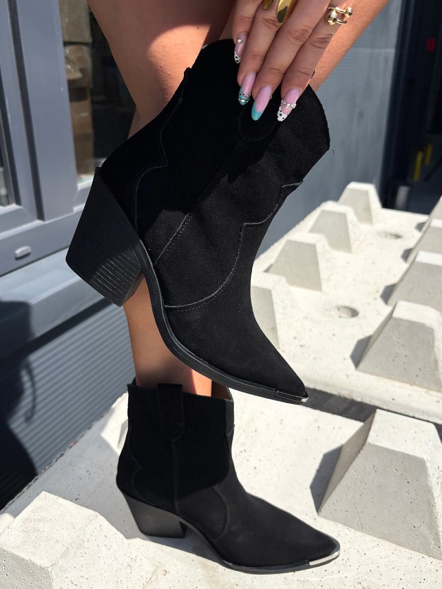 Heel boots model 230926 Step in style